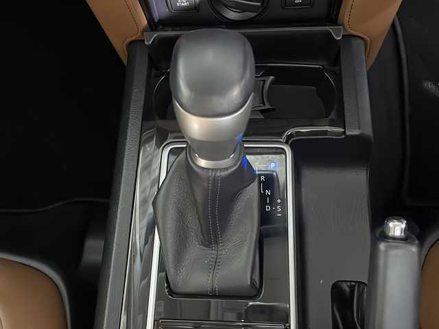 トヨタ ランドクルーザー プラド TX-L 70thアニバーサリーLTD 沖縄県 2022(令4)年 2.2万km ホワイトパールクリスタルシャイン 禁煙車　/７人乗り　/（純正ナビ　フルセグＴＶ　Ｂｌｕｅｔｏｏｔｈ）　/サンルーフ　/全方位カメラ　/ビルトインＥＴＣ２．０　/電動格納サードシート　/前後ドライブレコーダー　/ブラインドスポットモニター　/ベージュレザーシート/パワーシート/シートヒーター、エアーシート/ブラインドスポットモニター/Toyota Safety Sense/・プリクラッシュセーフティー/・レーンディパチャーアラート/・オートマチックハイビーム/レーダークルーズコントロール