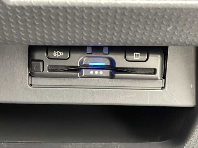 スズキ ハスラー G ターボ 沖縄県 2019(平31)年 7.1万km クールカーキパールメタリック/ホワイト2トーンルーフ 社外ナビ 【CN-RE05WD】/　(フルセグTV/Bluetooth/CD/DVD/AM/FM)/バックカメラ/ETC/衝突軽減システム/レーンキープアシスト/デュアルブレーキサポート/スマートキー/ステアリングスイッチ/アイドリングストップ/スマートキー/ステアリングスイッチ/アイドリングストップ