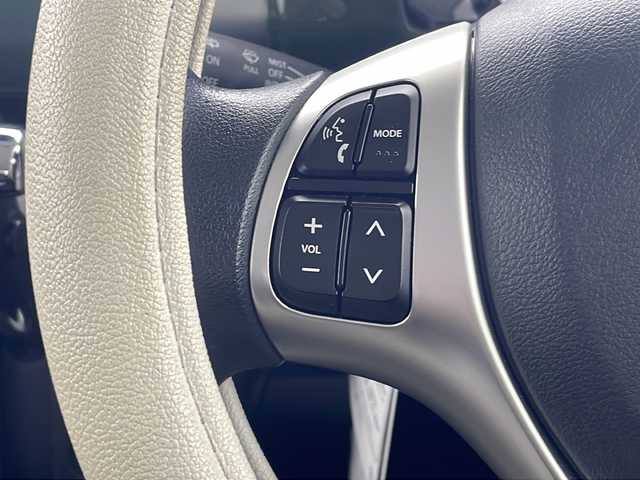 スズキ ハスラー G ターボ 沖縄県 2019(平31)年 7.1万km クールカーキパールメタリック/ホワイト2トーンルーフ 社外ナビ 【CN-RE05WD】/　(フルセグTV/Bluetooth/CD/DVD/AM/FM)/バックカメラ/ETC/衝突軽減システム/レーンキープアシスト/デュアルブレーキサポート/スマートキー/ステアリングスイッチ/アイドリングストップ/スマートキー/ステアリングスイッチ/アイドリングストップ