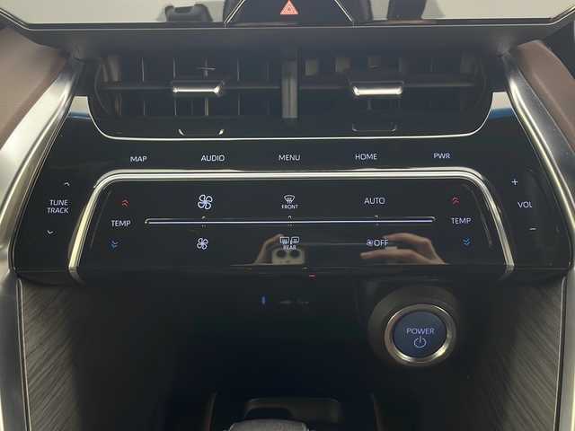 トヨタ ハリアー ハイブリッド Z レザーパッケージ 秋田県 2021(令3)年 5.9万km ホワイトパールクリスタルシャイン ４WD/純正メモリナビ(Bluetooth/フルセグ)/ETC2.0/クルーズコントロール/レーンキープアシスト/前後コーナーセンサー/前席パワーシート/前後ドライブレコーダー/パワーバックドア/純正AW/デジタルインナーミラー/JBLプレミアムサウンド/ステアリングリモコン/トヨタセーフティー/ステアリングヒーター/オートマチックハイビーム/LEDヘッドライト/スマートキー/スペアキー