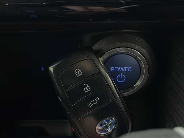 トヨタ ハリアー ハイブリッド Z レザーパッケージ 秋田県 2021(令3)年 5.9万km ホワイトパールクリスタルシャイン ４WD/純正メモリナビ(Bluetooth/フルセグ)/ETC2.0/クルーズコントロール/レーンキープアシスト/前後コーナーセンサー/前席パワーシート/前後ドライブレコーダー/パワーバックドア/純正AW/デジタルインナーミラー/JBLプレミアムサウンド/ステアリングリモコン/トヨタセーフティー/ステアリングヒーター/オートマチックハイビーム/LEDヘッドライト/スマートキー/スペアキー