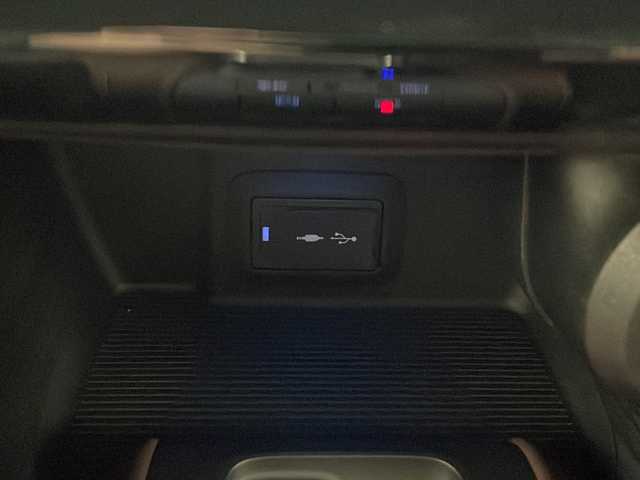 トヨタ ハリアー ハイブリッド Z レザーパッケージ 秋田県 2021(令3)年 5.9万km ホワイトパールクリスタルシャイン ４WD/純正メモリナビ(Bluetooth/フルセグ)/ETC2.0/クルーズコントロール/レーンキープアシスト/前後コーナーセンサー/前席パワーシート/前後ドライブレコーダー/パワーバックドア/純正AW/デジタルインナーミラー/JBLプレミアムサウンド/ステアリングリモコン/トヨタセーフティー/ステアリングヒーター/オートマチックハイビーム/LEDヘッドライト/スマートキー/スペアキー