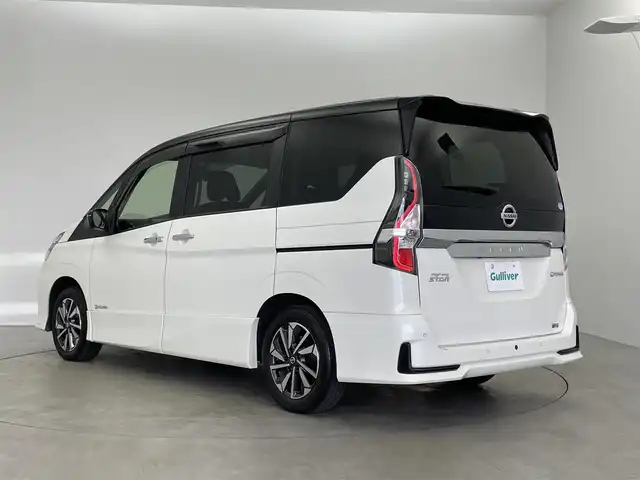 日産 セレナ e－パワー ハイウェイスター V 埼玉県 2021(令3)年 5.6万km ブリリアントホワイトパール 2トーン プロパイロット　純正９インチナビ　フリップダウンモニター　アラウンドビューモニター　ＢＳＭ　ビルトインＥＴＣ　ドライブレコーダー　レーダークルーズコントロール　デジタルインナーミラー　シートヒーター