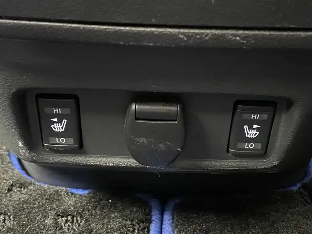 日産 セレナ e－パワー ハイウェイスター V 埼玉県 2021(令3)年 5.6万km ブリリアントホワイトパール 2トーン プロパイロット　純正９インチナビ　フリップダウンモニター　アラウンドビューモニター　ＢＳＭ　ビルトインＥＴＣ　ドライブレコーダー　レーダークルーズコントロール　デジタルインナーミラー　シートヒーター