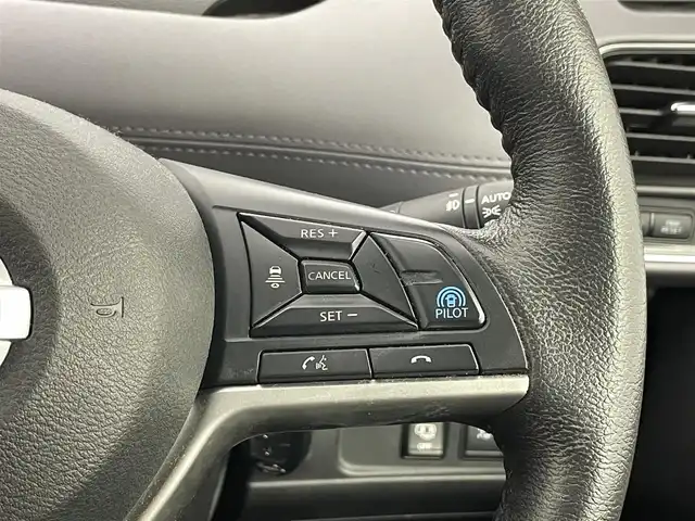 日産 セレナ e－パワー ハイウェイスター V 埼玉県 2021(令3)年 5.6万km ブリリアントホワイトパール 2トーン プロパイロット　純正９インチナビ　フリップダウンモニター　アラウンドビューモニター　ＢＳＭ　ビルトインＥＴＣ　ドライブレコーダー　レーダークルーズコントロール　デジタルインナーミラー　シートヒーター