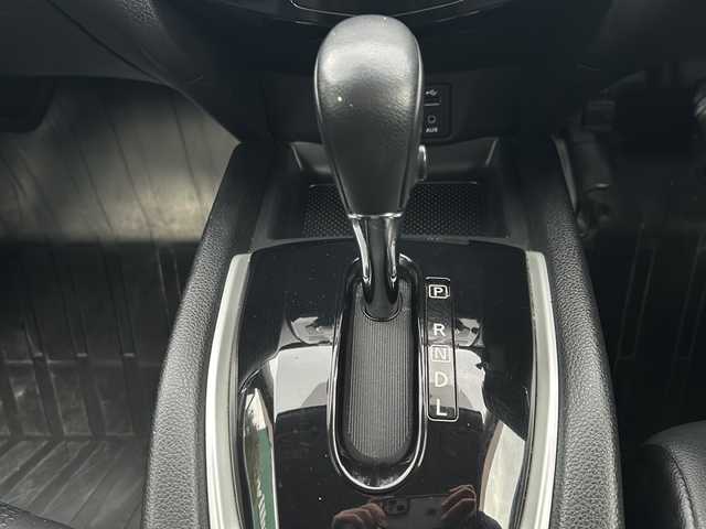 日産 エクストレイル 20Xt エマージェンシーブレーキ 鳥取県 2016(平28)年 8万km ダイヤモンドブラック エマージェンシーブレーキ/４WD/7人乗り/メーカーナビ/・フルセグ/CD/DVD/アラウンドビューモニター/スマートキー/プッシュスタート/ETC/カプロンシート/シートヒーター/ルーフレール/パワーバックドア/純正17AW/LEDヘッドライト/オートライト/Wエアバック