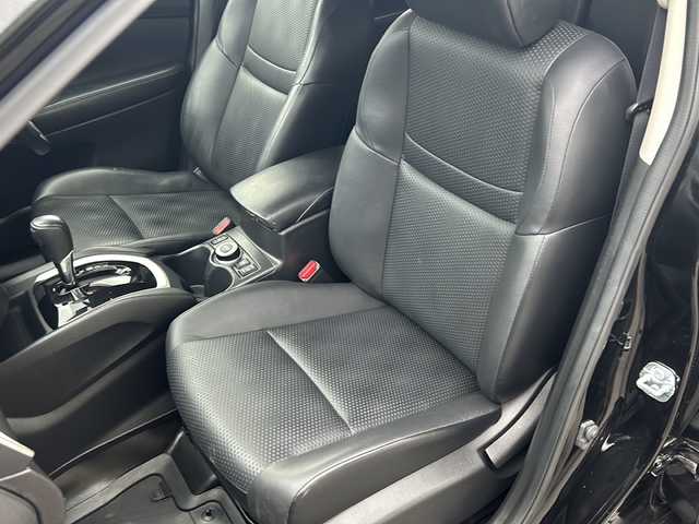 日産 エクストレイル 20Xt エマージェンシーブレーキ 鳥取県 2016(平28)年 8万km ダイヤモンドブラック エマージェンシーブレーキ/４WD/7人乗り/メーカーナビ/・フルセグ/CD/DVD/アラウンドビューモニター/スマートキー/プッシュスタート/ETC/カプロンシート/シートヒーター/ルーフレール/パワーバックドア/純正17AW/LEDヘッドライト/オートライト/Wエアバック