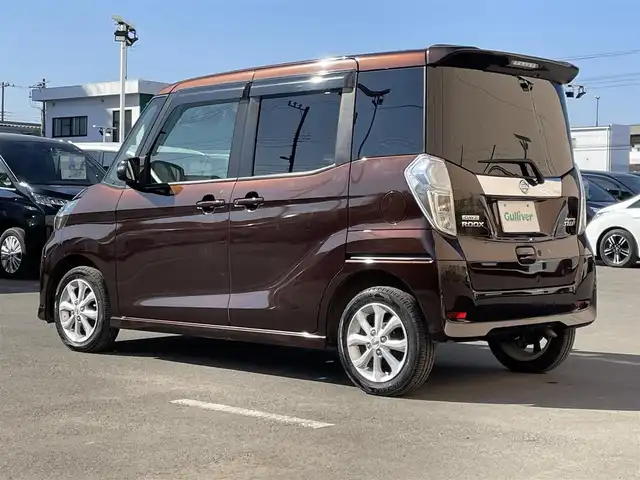 日産 デイズ ルークス ハイウェイスターX 東京都 2017(平29)年 5.5万km モカブラウンP 社外ナビ　/フルセグＴＶ　/ＣＤ　/Ｂｌｕｅｔｏｏｔｈ　/全周囲カメラ　/片側電動スライドドア　/シートヒーター　/ドアバイザー　/前後ドライブレコーダー　/ＡＢＳ　/横滑り防止装置　/盗難防止装置　/オートライト/フォグランプ