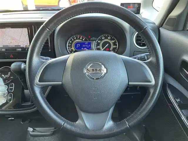 日産 デイズ ルークス ハイウェイスターX 東京都 2017(平29)年 5.5万km モカブラウンP 社外ナビ　/フルセグＴＶ　/ＣＤ　/Ｂｌｕｅｔｏｏｔｈ　/全周囲カメラ　/片側電動スライドドア　/シートヒーター　/ドアバイザー　/前後ドライブレコーダー　/ＡＢＳ　/横滑り防止装置　/盗難防止装置　/オートライト/フォグランプ