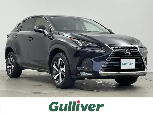 レクサス ＮＸ 300 バージョンL 埼玉県 2019(令1)年 3.6万km グラファイトブラックガラスフレーク サンルーフ/黒レザーシート/純正１０．２５型ナビ/　CD　DVD　Bluetooth　USB　MiraCast　フルセグＴＶ/パノラミックビューモニター/衝突被害軽減/レーダークルーズコントロール/レーンキープアシスト/ブラインドスポットモニター/ヘッドアップディスプレイ/パワーバックドア/シートヒーター/シートベンチレーション/ステアリングヒーター/メモリ機能付きパワーシート/パドルシフト/LEDオートライト/ETC2.0/純正１８インチアルミホイール