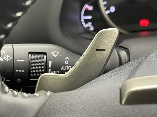 レクサス ＮＸ 300 バージョンL 埼玉県 2019(令1)年 3.6万km グラファイトブラックガラスフレーク サンルーフ/黒レザーシート/純正１０．２５型ナビ/　CD　DVD　Bluetooth　USB　MiraCast　フルセグＴＶ/パノラミックビューモニター/衝突被害軽減/レーダークルーズコントロール/レーンキープアシスト/ブラインドスポットモニター/ヘッドアップディスプレイ/パワーバックドア/シートヒーター/シートベンチレーション/ステアリングヒーター/メモリ機能付きパワーシート/パドルシフト/LEDオートライト/ETC2.0/純正１８インチアルミホイール