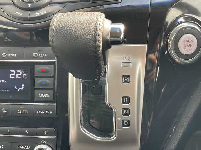 日産 エルグランド 250HWS アーバンクロム 愛知県 2017(平29)年 5.5万km ブリリアントホワイトパール HDDナビ/フリップダウンモニター/全方位カメラ/片側パワースライド/クルーズコントロール/バックカメラ/コーナーセンサー/純正アルミホイール/LEDヘッドライト/リアオートエアコン/オートライト/ETC/衝突軽減システム/フルセグ/CD/ステアリングスイッチ/スマートキー/プッシュスタート