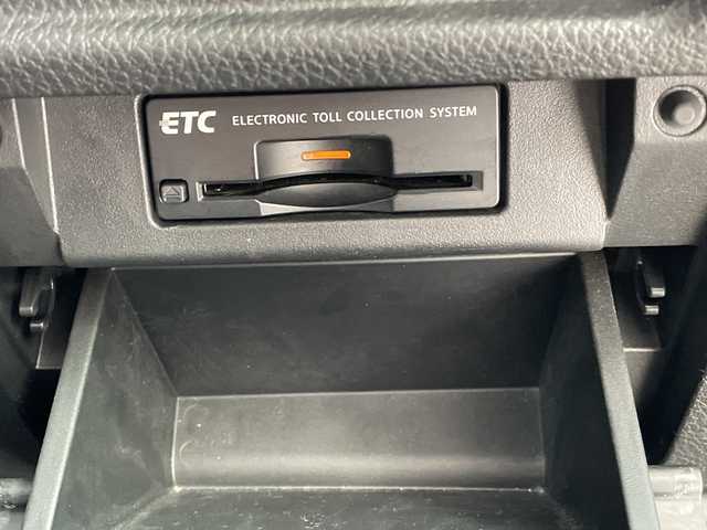 日産 エルグランド 250HWS アーバンクロム 愛知県 2017(平29)年 5.5万km ブリリアントホワイトパール HDDナビ/フリップダウンモニター/全方位カメラ/片側パワースライド/クルーズコントロール/バックカメラ/コーナーセンサー/純正アルミホイール/LEDヘッドライト/リアオートエアコン/オートライト/ETC/衝突軽減システム/フルセグ/CD/ステアリングスイッチ/スマートキー/プッシュスタート