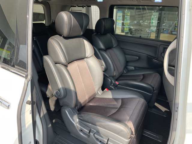 日産 エルグランド 250HWS アーバンクロム 愛知県 2017(平29)年 5.5万km ブリリアントホワイトパール HDDナビ/フリップダウンモニター/全方位カメラ/片側パワースライド/クルーズコントロール/バックカメラ/コーナーセンサー/純正アルミホイール/LEDヘッドライト/リアオートエアコン/オートライト/ETC/衝突軽減システム/フルセグ/CD/ステアリングスイッチ/スマートキー/プッシュスタート