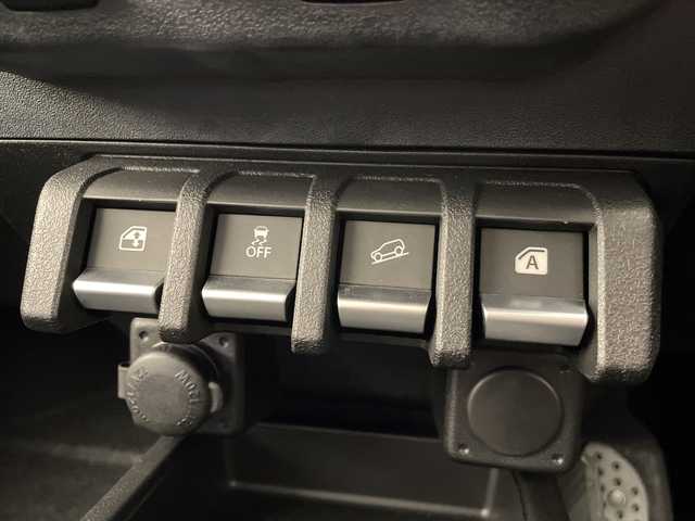 スズキ ジムニー ノマド FC 愛知県 2025(令7)年 0.1千km 赤 登録済未使用車/レーダークルーズコントロール/シートヒーター/純正アルミホイール/LEDヘッドライト/レーンキープアシスト/ダウンヒルアシストコントロール/オートマチックハイビーム/衝突軽減システム/ステアリングスイッチ/スマートキー/プッシュスタート