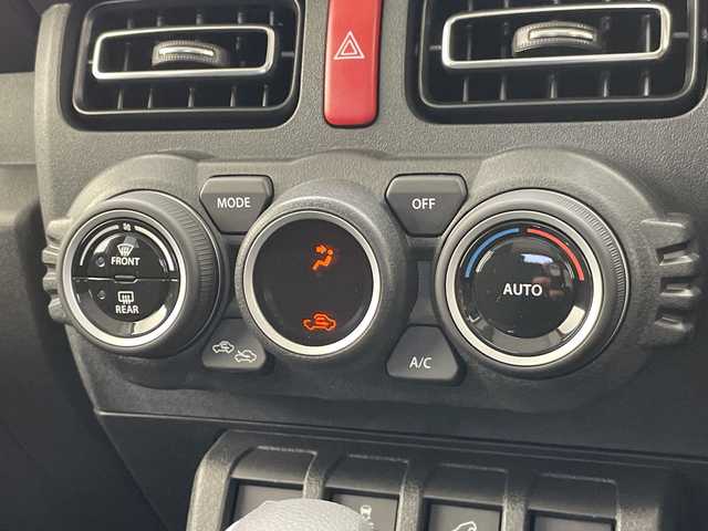 スズキ ジムニー ノマド FC 愛知県 2025(令7)年 0.1千km 赤 登録済未使用車/レーダークルーズコントロール/シートヒーター/純正アルミホイール/LEDヘッドライト/レーンキープアシスト/ダウンヒルアシストコントロール/オートマチックハイビーム/衝突軽減システム/ステアリングスイッチ/スマートキー/プッシュスタート