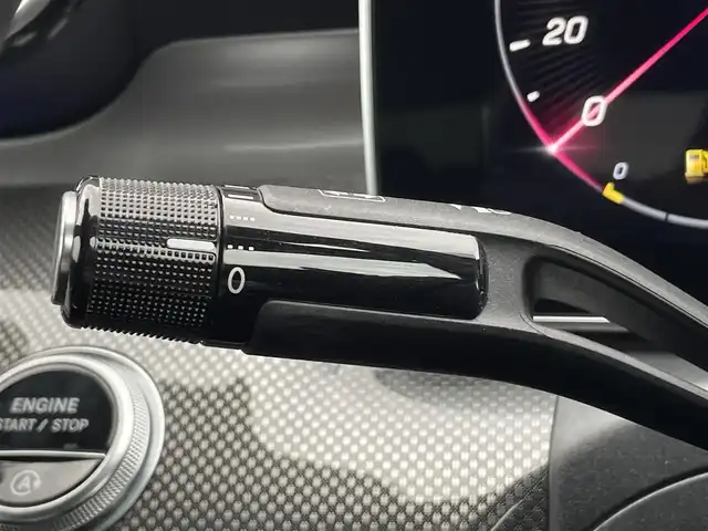 メルセデス・ベンツ Ｍ・ベンツ Ｃ２２０ｄ アバンギャルド　AMGライン 三重県 2021(令3)年 3.2万km オブシディアンブラック レーダーセーフティパッケージ/ベーシックパッケージ/パノラミックスライディングルーフ/360°ビューカメラ/黒革シート/シートヒーター/電動メモリシート/シートキネティクス/シート位置自動調整/純正ナビ/MBUX/Bluetooth/フルセグTV/AppleCarplay/ETC/アイドリングストップ/アダプティブクルーズコントロール/アクティブレーンアシスト/アクティブスタンスアシスト/パークトロニック/デジタルLEDヘッドライト/アンビエントライト/前後クリアランスソナー/スマートキー/プッシュスタート