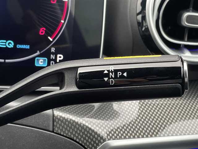 メルセデス・ベンツ Ｍ・ベンツ Ｃ２２０ｄ アバンギャルド　AMGライン 三重県 2021(令3)年 3.2万km オブシディアンブラック レーダーセーフティパッケージ/ベーシックパッケージ/パノラミックスライディングルーフ/360°ビューカメラ/黒革シート/シートヒーター/電動メモリシート/シートキネティクス/シート位置自動調整/純正ナビ/MBUX/Bluetooth/フルセグTV/AppleCarplay/ETC/アイドリングストップ/アダプティブクルーズコントロール/アクティブレーンアシスト/アクティブスタンスアシスト/パークトロニック/デジタルLEDヘッドライト/アンビエントライト/前後クリアランスソナー/スマートキー/プッシュスタート
