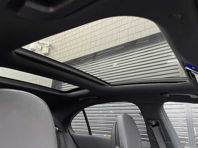 メルセデス・ベンツ Ｍ・ベンツ Ｃ２２０ｄ アバンギャルド　AMGライン 三重県 2021(令3)年 3.2万km オブシディアンブラック レーダーセーフティパッケージ/ベーシックパッケージ/パノラミックスライディングルーフ/360°ビューカメラ/黒革シート/シートヒーター/電動メモリシート/シートキネティクス/シート位置自動調整/純正ナビ/MBUX/Bluetooth/フルセグTV/AppleCarplay/ETC/アイドリングストップ/アダプティブクルーズコントロール/アクティブレーンアシスト/アクティブスタンスアシスト/パークトロニック/デジタルLEDヘッドライト/アンビエントライト/前後クリアランスソナー/スマートキー/プッシュスタート
