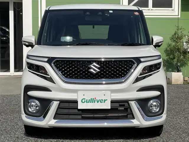 スズキ ソリオ バンディット HV SV 埼玉県 2023(令5)年 1.2万km ピュアホワイトP 純正10インチナビ/純正前後ドライブレコーダー/両側パワースライドドア/衝突被害軽減システム/レーンキープアシスト/後方コーナーセンサー/全方位カメラ/バックカメラ/フロントカメラ/サイドカメラ/レーダークルーズコントロール/ビルトインETC/シートヒーター/フルセグTV/Bluetooth/CD、DVD/LEDヘッドライト/フォグランプ/オートライト/オートマチックハイビーム/純正アルミホイール/純正フロアマット/プッシュスタート/スマートキー