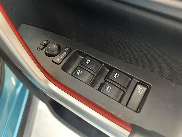 トヨタ ライズ Z 岐阜県 2020(令2)年 3.4万km ターコイズブルーマイカメタリック ワンオーナー/プリクラッシュセーフティ/レーダークルーズコントロール/純正SDナビ/フルセグTV/Bluetooth/バックカメラ/アイドリングストップ/前席シートヒーター/前後ドライブレコーダー/ビルトインETC/LEDヘッドライト/オート電動格納ミラー/スタッドレスタイヤ４本積込/保証書/取扱説明書/スペアキー
