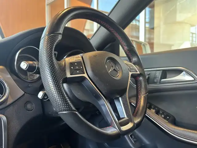 メルセデス・ベンツ ＣＬＡ２５０ 4MATIC 宮城県 2014(平26)年 9.7万km カルサイトホワイト レーダーセーフティーパッケージ/純正HDDナビ/CD/DVD/Bluetooth/フルセグTV/バックカメラ/ハーフレザー/シートヒーター/パワーシート/HIDヘッドライト/コーナーセンサー/衝突被害軽減システム/ドライブレコーダー/パワーシート/シートヒーター/純正18インチAW/保証書、取扱説明書/冬タイヤAWセット積込