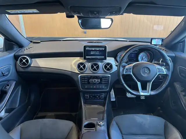 メルセデス・ベンツ ＣＬＡ２５０ 4MATIC 宮城県 2014(平26)年 9.7万km カルサイトホワイト レーダーセーフティーパッケージ/純正HDDナビ/CD/DVD/Bluetooth/フルセグTV/バックカメラ/ハーフレザー/シートヒーター/パワーシート/HIDヘッドライト/コーナーセンサー/衝突被害軽減システム/ドライブレコーダー/パワーシート/シートヒーター/純正18インチAW/保証書、取扱説明書/冬タイヤAWセット積込