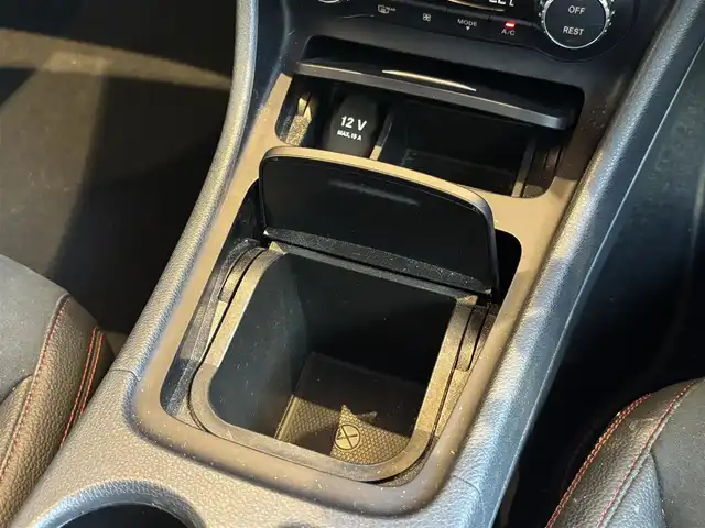 メルセデス・ベンツ ＣＬＡ２５０ 4MATIC 宮城県 2014(平26)年 9.7万km カルサイトホワイト レーダーセーフティーパッケージ/純正HDDナビ/CD/DVD/Bluetooth/フルセグTV/バックカメラ/ハーフレザー/シートヒーター/パワーシート/HIDヘッドライト/コーナーセンサー/衝突被害軽減システム/ドライブレコーダー/パワーシート/シートヒーター/純正18インチAW/保証書、取扱説明書/冬タイヤAWセット積込
