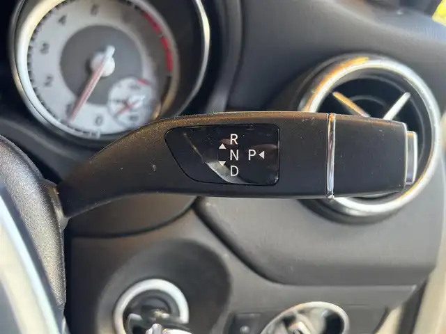 メルセデス・ベンツ ＣＬＡ２５０ 4MATIC 宮城県 2014(平26)年 9.7万km カルサイトホワイト レーダーセーフティーパッケージ/純正HDDナビ/CD/DVD/Bluetooth/フルセグTV/バックカメラ/ハーフレザー/シートヒーター/パワーシート/HIDヘッドライト/コーナーセンサー/衝突被害軽減システム/ドライブレコーダー/パワーシート/シートヒーター/純正18インチAW/保証書、取扱説明書/冬タイヤAWセット積込