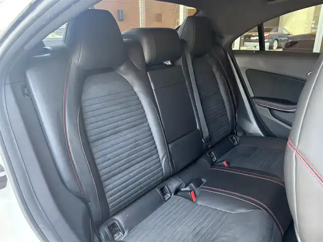 メルセデス・ベンツ ＣＬＡ２５０ 4MATIC 宮城県 2014(平26)年 9.7万km カルサイトホワイト レーダーセーフティーパッケージ/純正HDDナビ/CD/DVD/Bluetooth/フルセグTV/バックカメラ/ハーフレザー/シートヒーター/パワーシート/HIDヘッドライト/コーナーセンサー/衝突被害軽減システム/ドライブレコーダー/パワーシート/シートヒーター/純正18インチAW/保証書、取扱説明書/冬タイヤAWセット積込