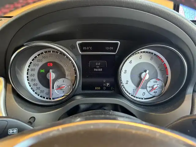 メルセデス・ベンツ ＣＬＡ２５０ 4MATIC 宮城県 2014(平26)年 9.7万km カルサイトホワイト レーダーセーフティーパッケージ/純正HDDナビ/CD/DVD/Bluetooth/フルセグTV/バックカメラ/ハーフレザー/シートヒーター/パワーシート/HIDヘッドライト/コーナーセンサー/衝突被害軽減システム/ドライブレコーダー/パワーシート/シートヒーター/純正18インチAW/保証書、取扱説明書/冬タイヤAWセット積込
