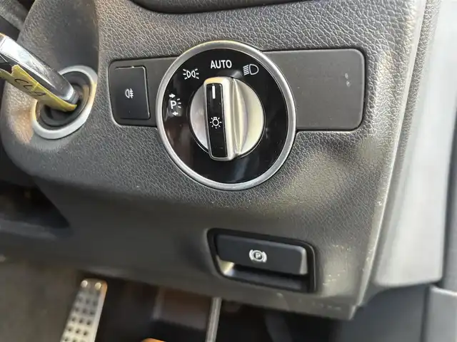メルセデス・ベンツ ＣＬＡ２５０ 4MATIC 宮城県 2014(平26)年 9.7万km カルサイトホワイト レーダーセーフティーパッケージ/純正HDDナビ/CD/DVD/Bluetooth/フルセグTV/バックカメラ/ハーフレザー/シートヒーター/パワーシート/HIDヘッドライト/コーナーセンサー/衝突被害軽減システム/ドライブレコーダー/パワーシート/シートヒーター/純正18インチAW/保証書、取扱説明書/冬タイヤAWセット積込