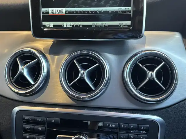 メルセデス・ベンツ ＣＬＡ２５０ 4MATIC 宮城県 2014(平26)年 9.7万km カルサイトホワイト レーダーセーフティーパッケージ/純正HDDナビ/CD/DVD/Bluetooth/フルセグTV/バックカメラ/ハーフレザー/シートヒーター/パワーシート/HIDヘッドライト/コーナーセンサー/衝突被害軽減システム/ドライブレコーダー/パワーシート/シートヒーター/純正18インチAW/保証書、取扱説明書/冬タイヤAWセット積込