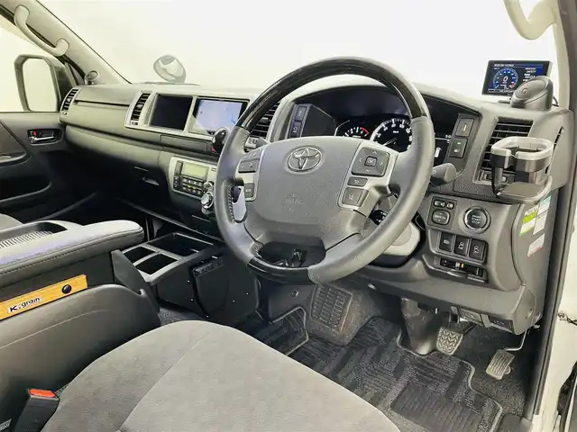 トヨタ ハイエース ファインテックツアラー 福島県 2021(令3)年 3.3万km ホワイトパールクリスタルシャイン ワンオーナー/社外フリップダウンモニター/社外メモリーナビゲーション/型式：AVIC-CW910/【AM/FM/CD/DVD/Bluetooth/フルセグTV】/・AC100v電源/・全方位モニター/・デジタルインナーミラー/・社外ETC/プリクラッシュセーフティ/クルーズコントロール/車線逸脱警報装置/前後コーナーセンサー/両側パワースライドドア/ステアリングスイッチ/社外RSレーダー/RAYS16インチアルミホイール/LEDヘッドライト/・オートライト/・フロントフォグライト/プッシュスタート/・スマートキー/・スペアキー/取扱説明書/・保証書
