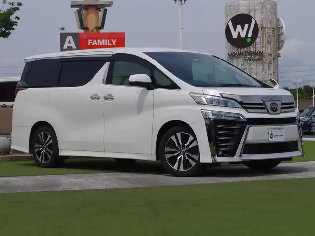 トヨタ ヴェルファイア Z Gエディション 千葉県 2020(令2)年 3.7万km ホワイトパールクリスタルシャイン Toyota Safety Sense/・プリクラッシュセーフティ/・レーンディパーチャーアラート/・オートハイビーム/パワーバックドア/両側パワースライドドア/純正コネクティッドナビ/地デジTV/【DVD/CD再生機能　Bluetooth接続】/バックカメラ/フリップダウンモニター（V12T-R68C）/助手席/後席オットマン/コンビハンドル/ステアリングヒーター/ステアリングスイッチ/ETC（2.0）/LEDヘッドライト/フォグライト/ウインカーミラー/クリアランスソナー/純正18インチアルミホイル/サイド/カーテンエアバッグ/スマートキー