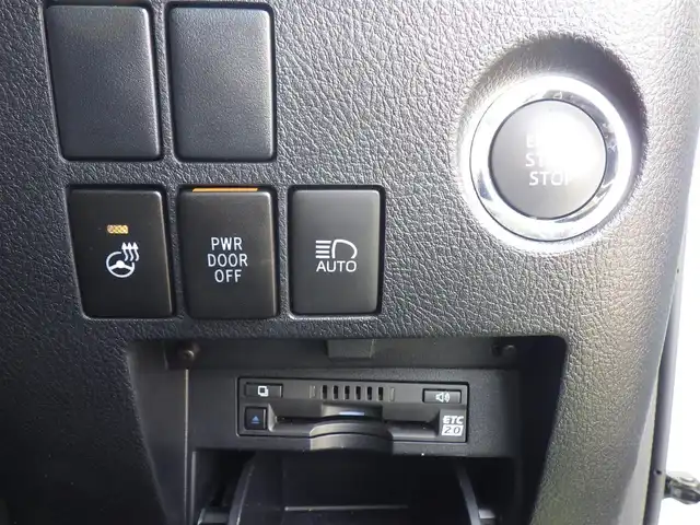 トヨタ ヴェルファイア Z Gエディション 千葉県 2020(令2)年 3.7万km ホワイトパールクリスタルシャイン Toyota Safety Sense/・プリクラッシュセーフティ/・レーンディパーチャーアラート/・オートハイビーム/パワーバックドア/両側パワースライドドア/純正コネクティッドナビ/地デジTV/【DVD/CD再生機能　Bluetooth接続】/バックカメラ/フリップダウンモニター（V12T-R68C）/助手席/後席オットマン/コンビハンドル/ステアリングヒーター/ステアリングスイッチ/ETC（2.0）/LEDヘッドライト/フォグライト/ウインカーミラー/クリアランスソナー/純正18インチアルミホイル/サイド/カーテンエアバッグ/スマートキー
