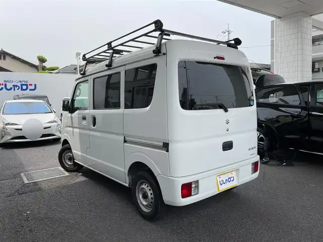 スズキ エブリイ PC 埼玉県 2018(平30)年 5万km スペリアホワイト (株)IDOMが運営する【じしゃロン鳩ヶ谷店】の自社ローン専用車両になりますこちらは現金またはオートローンご利用時の価格です。自社ローンご希望の方は別途その旨お申付け下さい/レーダーブレーキサポート/ETC/純正フロアマット/ABS/横滑り防止装置/スペアキー