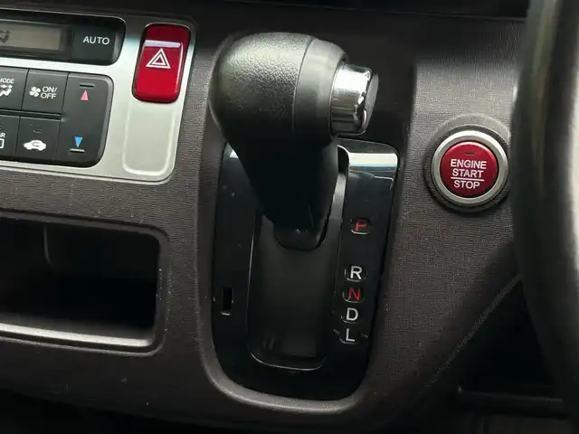ホンダ Ｎ ＯＮＥ プレミアム Lパッケージ 東京都 2014(平26)年 7.3万km 青 純正オーディオ/ETC/ドライブレコーダー/HIDヘッドライト/フォグ/オートライト/スマートキー/純正14インチAW/ECON