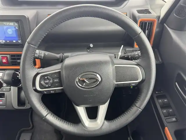 ダイハツ タント ファンクロスターボ 愛知県 2022(令4)年 0.8万km サンドベージュメタリック 社外ディスプレイオーディオ/ターボ/前席シートヒーター/前後ドラレコ/ETC/両側パワスラ/衝突軽減システム/レーンキープアシスト/オートマチックハイビーム/純正LEDヘッドライト/純正15インチAW/純正フロアマット