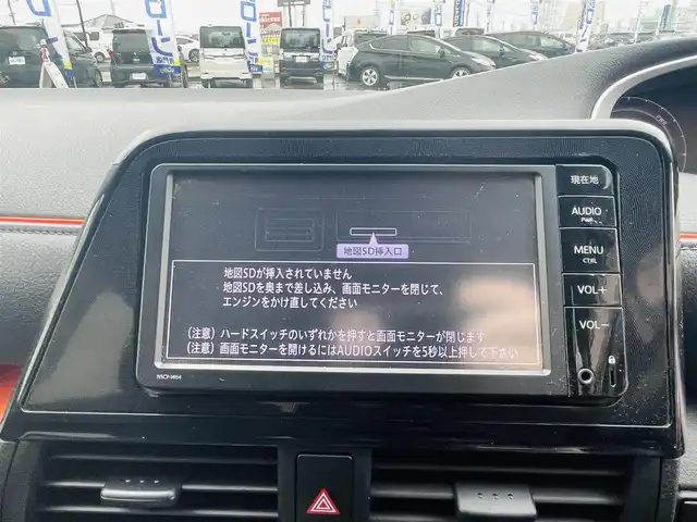 トヨタ シエンタ ハイブリッド X 岡山県 2016(平28)年 9.3万km ホワイトパールクリスタルシャイン (株)IDOMが運営する【じしゃロン岡山店】の自社ローン専用車両です。こちらは現金またはオートローンご利用時の価格です。 自社ローンご希望の方は別途その旨お申し付け下さい/＊ナビ/＊バックカメラ/＊片側パワスラ