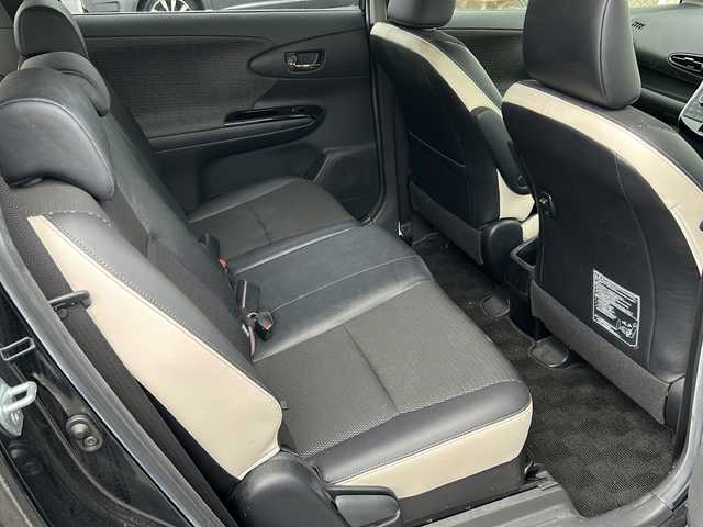トヨタ ウィッシュ 1．8S モノトーン 福島県 2015(平27)年 5.7万km ブラック ハーフレザーシート/純正ディスプレイオーディオ/（BT＆DVD.CD）/現状ナビ＆フルセグ使用できます/衝突軽減ブレーキ/ＥＴＣ/純正16インチアルミホイール＆社外15インチアルミホイール/オートライト/キセノンライト/フォグランプ/ウィンカーミラー/電動格納ミラー/スマートキー/プッシュスタート/Ｗ＋サイド＋カーテンエアバッグ/横滑り防止装置/ＡＢＳ/純正フロアマット/保証書/取扱説明書/MTモード付AT