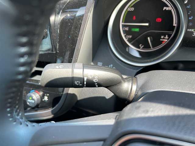 トヨタ カムリ G 富山県 2021(令3)年 1.4万km アティチュードブラックマイカ 純正ナビ/フルセグTV/純正17インチAW(215/55/R17)積み込み/社外16インチAWスタッドレスタイヤ/バックカメラ/Bluetooth/ドライブレコーダー/ETC/パワーシート(D席)/パワーバックドア/プリクラッシュセーフティ/レーダークルーズコントロール/LEDヘッドランプ/プッシュスタート/フォグランプ/スマートキー/スペアキー/LTA(レーントレーシングアシスト)/ドライバー異常時対応システム/オートマチックハイビーム/RSA(ロードサインアシスト)/BSM(ブラインドスポットモニター)/RCTA(リアクロストラフィックアラート)/パーキングアシスト/先行車発進告知/電動パーキングブレーキ/TPWS(タイヤ空気圧警報システム)/ステアリングスイッチ