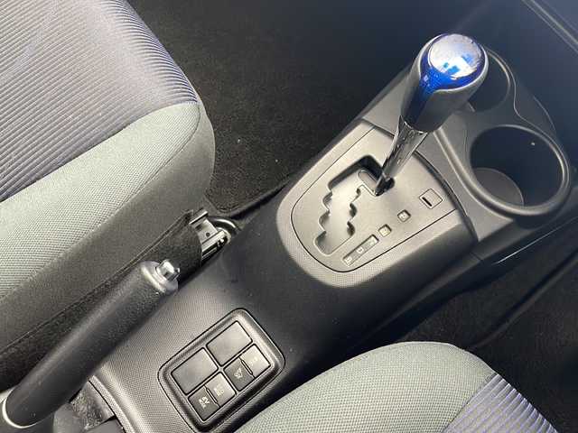 トヨタ アクア S 沖縄県 2017(平29)年 6.5万km グレーメタリック 社外ナビ　【MDR-L612W】/　(フルセグTV　Bluetooth)/バックカメラ　/トヨタセーフティセンス　/ドライブレコーダー　/レーンキープアシスト　/横滑り防止機能　/オートライト　/オートマチックハイビーム　/純正フロアマット　/パワーステアリング/ETC