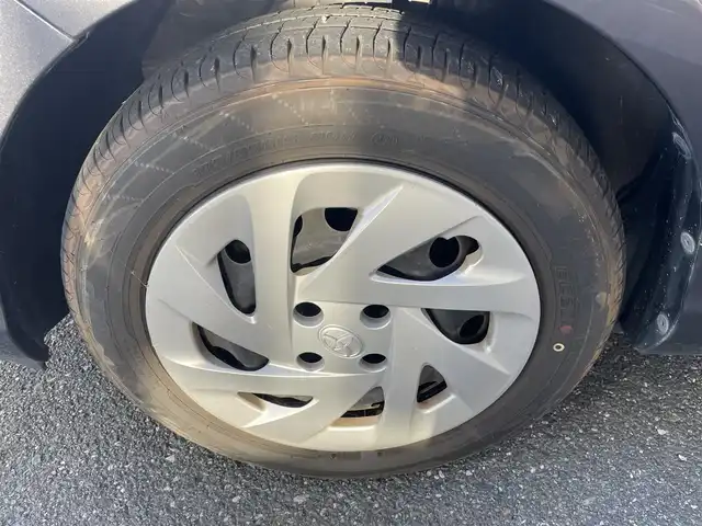 トヨタ アクア S 愛知県 2017(平29)年 6.5万km グレーメタリック (株)IDOMが運営する【じしゃロン豊川店】の自社ローン専用車両になります。こちらは現金またはオートローンご利用時の価格です。自社ローンご希望の方は別途その旨お申付け下さい / 社外SDナビ/　〇 フルセグ対応/　〇 BT対応/ バックカメラ/ ETC/ ドライブレコーダー/ ドアバイザー/ ウインカーミラー/ フロアマット