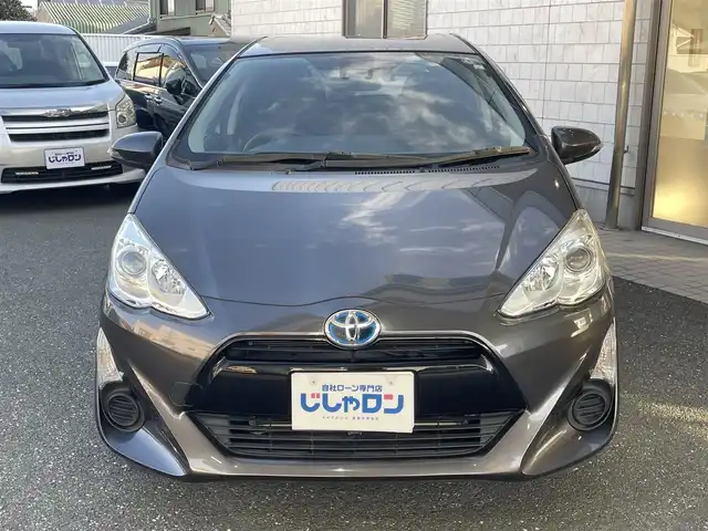 トヨタ アクア S 愛知県 2017(平29)年 6.5万km グレーメタリック (株)IDOMが運営する【じしゃロン豊川店】の自社ローン専用車両になります。こちらは現金またはオートローンご利用時の価格です。自社ローンご希望の方は別途その旨お申付け下さい / 社外SDナビ/　〇 フルセグ対応/　〇 BT対応/ バックカメラ/ ETC/ ドライブレコーダー/ ドアバイザー/ ウインカーミラー/ フロアマット