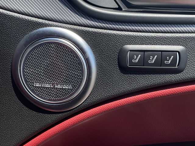 アルファロメオ ステルヴィオ 2.2ターボ ディーゼルQ4 スポーツPKG 三重県 2020(令2)年 3.5万km 黒 スポーツパッケージ/ハーマンカードンS/純正前後ドライブレコーダー/ステアリングヒーター/AppleCarplay/ブラインドスポットモニター/取締レーダー/Bluetooth/HDDナビ/フルセグテレビ/バックカメラ/アイドリングストップ/アダクティブクルーズコントロール/プッシュスタート/ETC