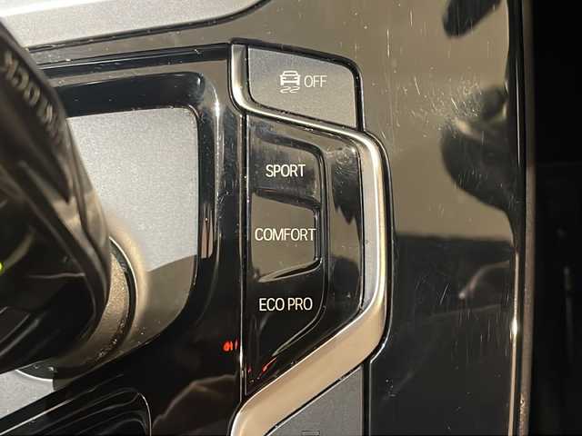 ＢＭＷ Ｘ３ xDrive20d Mスポーツ 新潟県 2018(平30)年 4.1万km サファイアブラックP ワンオーナー/ハイラインパッケージ/-ランバーサポート/-リヤシートヒーター/-ヴァーネスカレザーシート /-ポプラグレーファインウッドインテリアトリム/主要装備/インテリジェントセーフティ/-衝突被害軽減ブレーキ/-レーンキープアシスト/-ブラインドスポットアシスト/純正HDDナビ/(CD/DVD/Bluetooth/USB/フルセグTV)/トップビューカメラ/ETC/パワーバックドア/19インチアルミホイール/LEDヘッドライト/オートハイビーム/パドルシフト/アダプティブクルーズコントロール/コンフォートアクセス/ダウンヒルアシスト