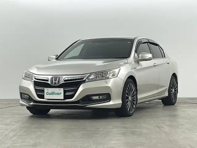ホンダ アコード ハイブリッド EX 福島県 2013(平25)年 10.5万km シャンパンプラチナM レーダークルーズコントロール/・レーンキープアシスト/純正HDDナビ/・フルセグTV/BT/USB/iPod/AUX/FM/AM/・ETC/・バックカメラ/・前方ドライブレコーダー/革張ステアリング/・ステアリングリモコン/D+N席パワーシート/LEDヘッドライト/・フォグライト/・オートライト/電動格納ミラー/・ウィンカーミラー/積込みスタッドレスタイヤ/純正フロアマット/社外18インチアルミ/ドアバイザー