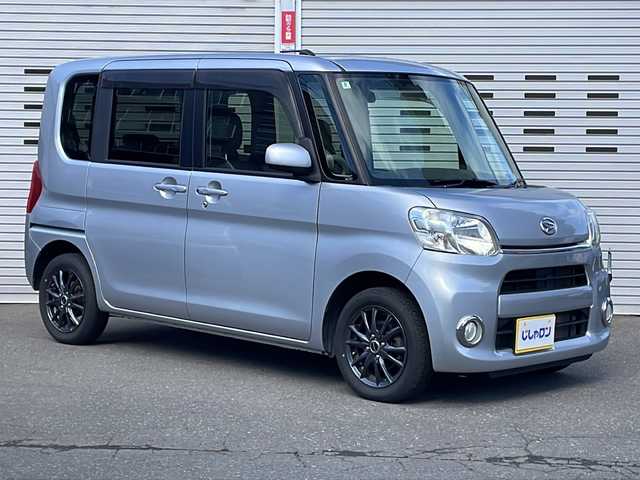ダイハツ タント X 道央・札幌 2016(平28)年 7.4万km ブライトシルバーメタリック (株)IDOMが運営する【じしゃロン札幌店】の自社ローン専用車両になりますこちらは現金またはオートローンご利用価格です。自社ローンご希望の方は別途その旨お申し付けください。/・純正SDナビ/・ワンセグテレビ/・バックカメラ/・アイドリングストップ/・片側パワースライドドア/・プッシュスタート/・社外14インチアルミホイール/・4WD/・純正フロアマット（ラバー）