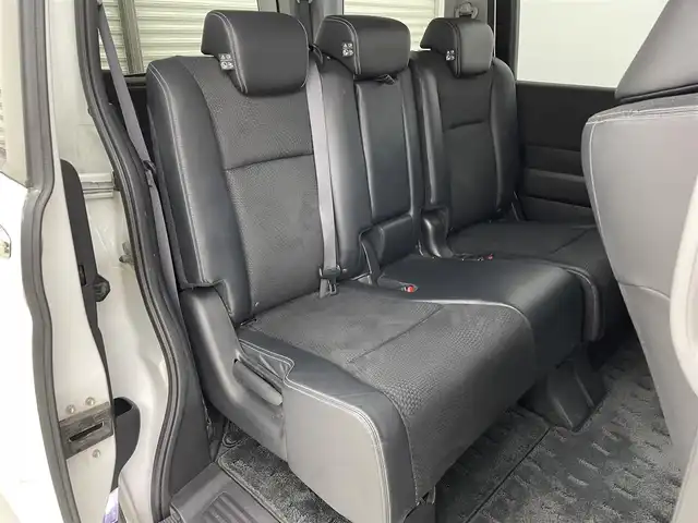ホンダ ステップワゴン スパーダ Z クールスピリット 茨城県 2013(平25)年 8.2万km ホワイトオーキッドパール 7インチHDDナビ/Bluetooth/フルセグ/CD/DVD/AM/FM/HDMI/ipod/両側パワースライドドア/クルーズコントロール/キセノンヘッドライト/オートライト/フロントフォグランプ/ステアリングスイッチ/ドアバイザー